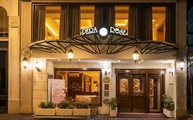 โรงแรมเพรา โรส